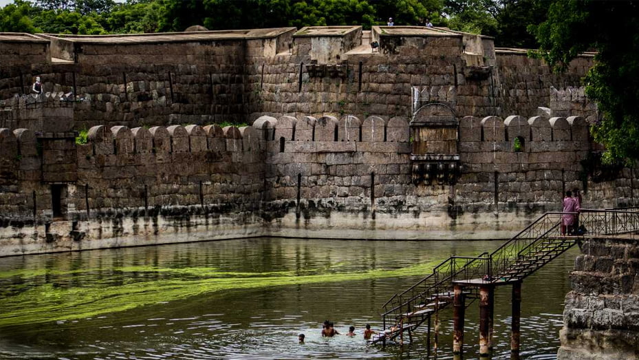 Book bangalore to vellore cabs